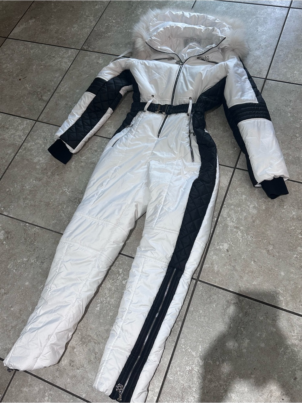 Piro White black fur hood winter snow ski suit with belt small